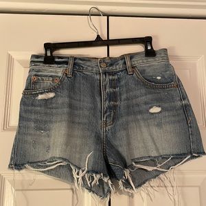 Size 26 DAZE blue ripped jean shorts